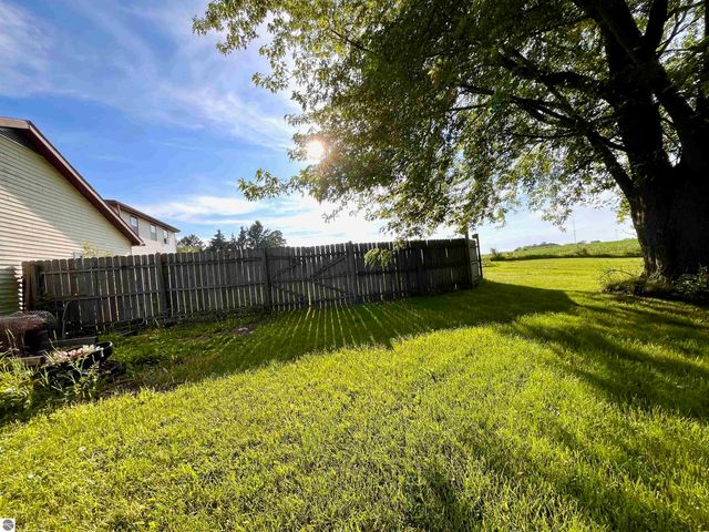 3700 Red School Road, Kingsley, MI 49649