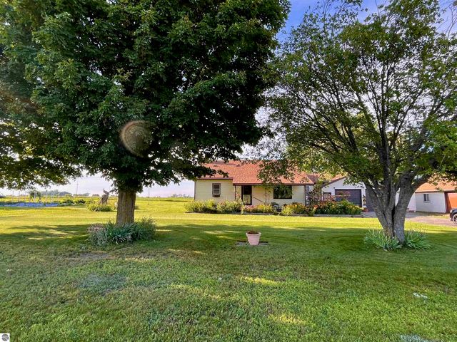 3700 Red School Road, Kingsley, MI 49649