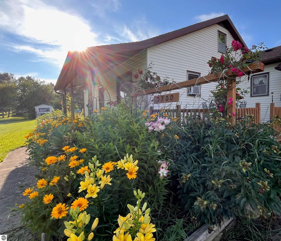 Image 1 of property listing at 3700 Red School Road, Kingsley, MI 49649