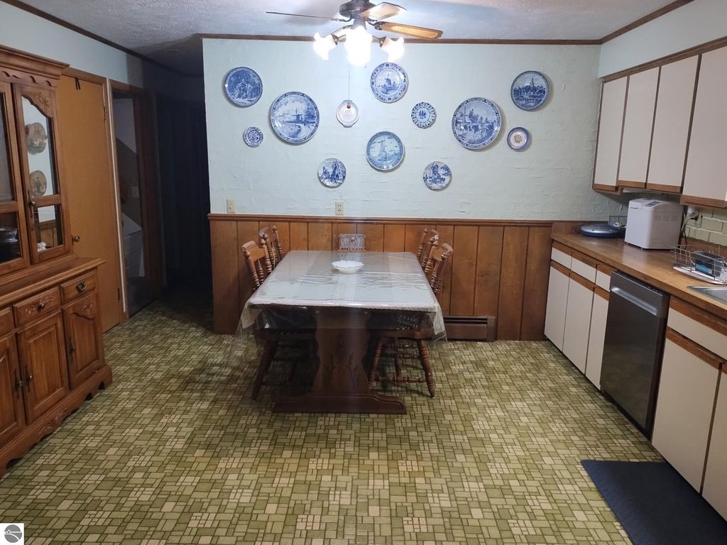 Image 11 of property listing at 3700 Red School Road, Kingsley, MI 49649