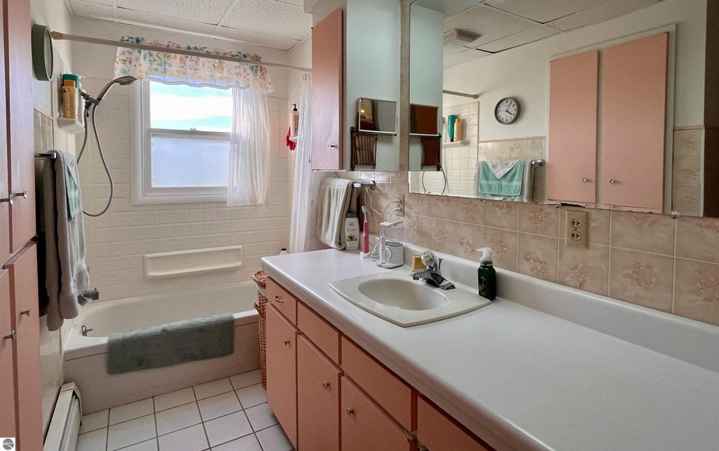 Image 17 of property listing at 3700 Red School Road, Kingsley, MI 49649