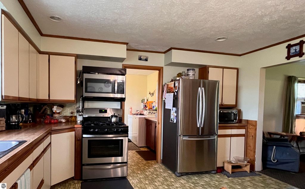 Image 9 of property listing at 3700 Red School Road, Kingsley, MI 49649