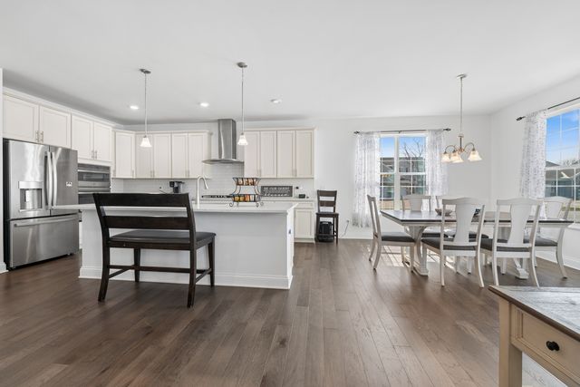 807 Back Bay Court, Minooka, IL 60447