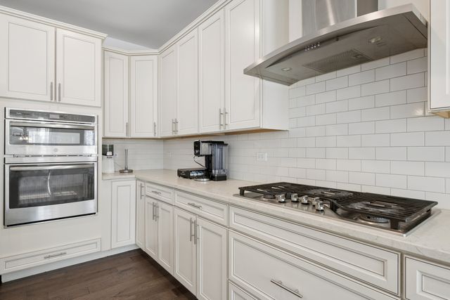 807 Back Bay Court, Minooka, IL 60447