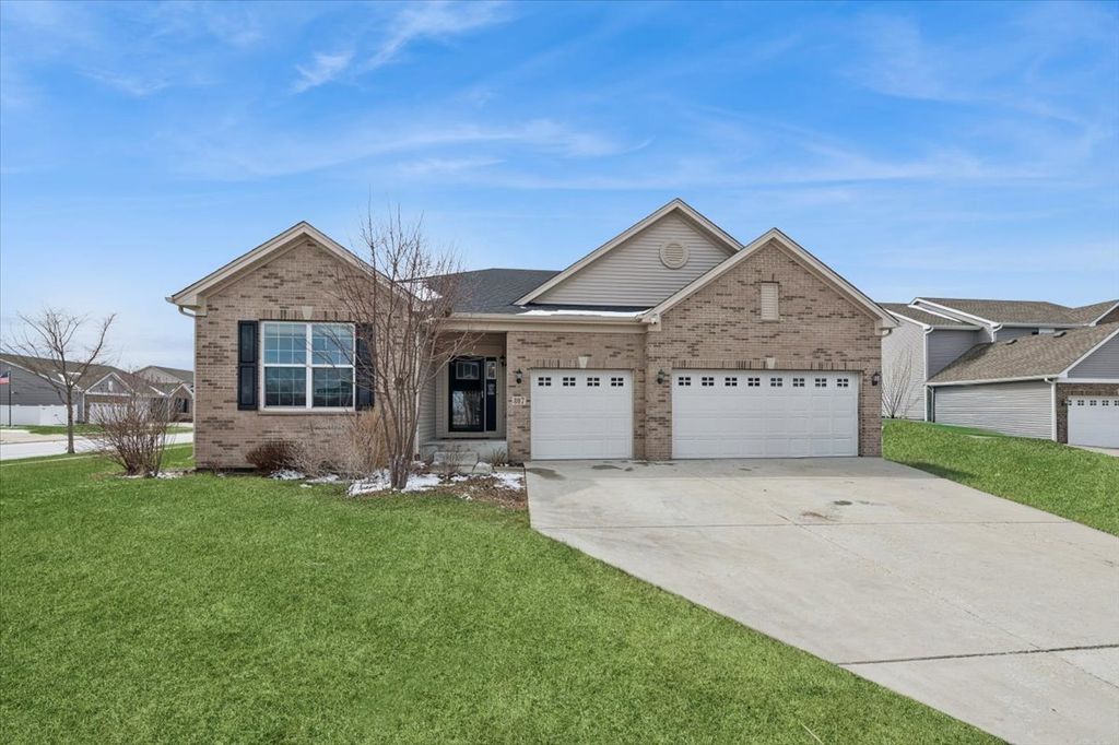 807 Back Bay Court, Minooka, IL 60447