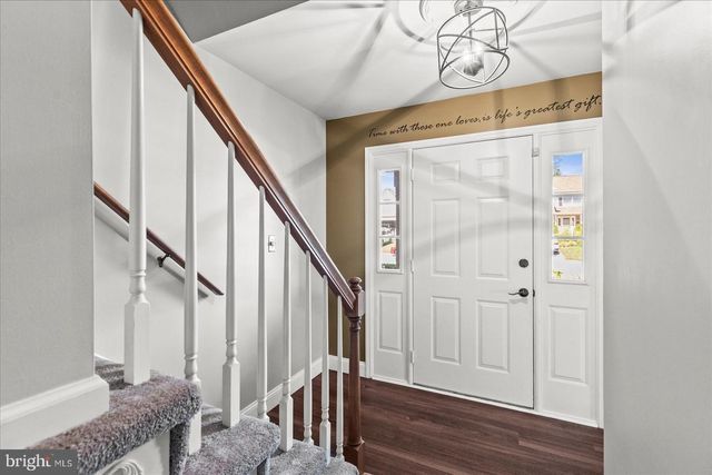 2022 WALFIELD DR, Lancaster, PA 17601