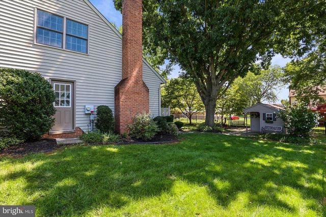 2022 WALFIELD DR, Lancaster, PA 17601