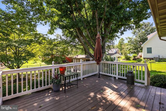 2022 WALFIELD DR, Lancaster, PA 17601