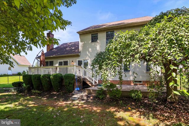 2022 WALFIELD DR, Lancaster, PA 17601