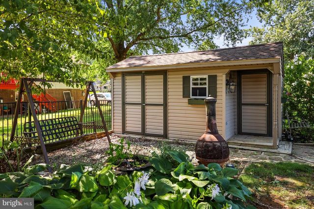2022 WALFIELD DR, Lancaster, PA 17601