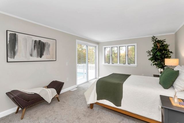 31 Lovers Ln, Greenfield, MA 01301