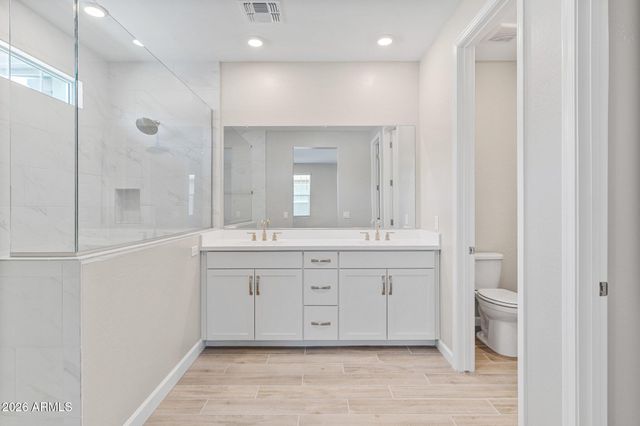 5844 E COVEY Lane, Phoenix, AZ 85054