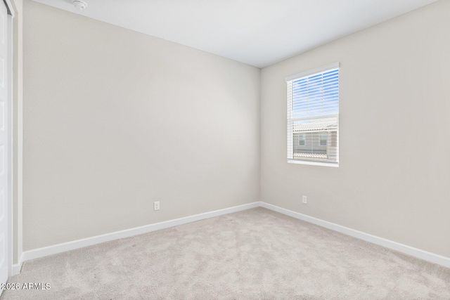 5844 E COVEY Lane, Phoenix, AZ 85054