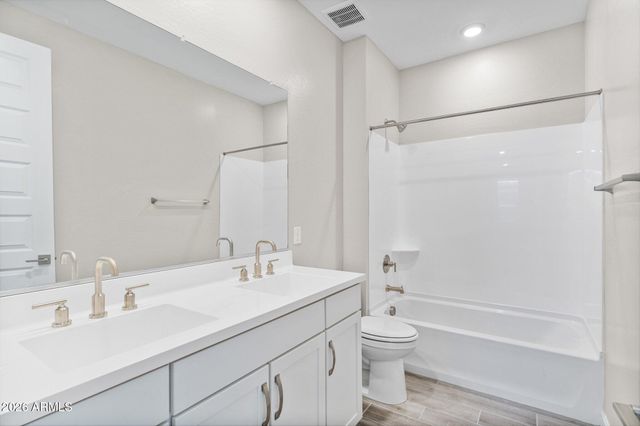5844 E COVEY Lane, Phoenix, AZ 85054