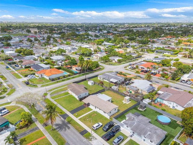 4211 SW 97th Place, Miami, FL 33165