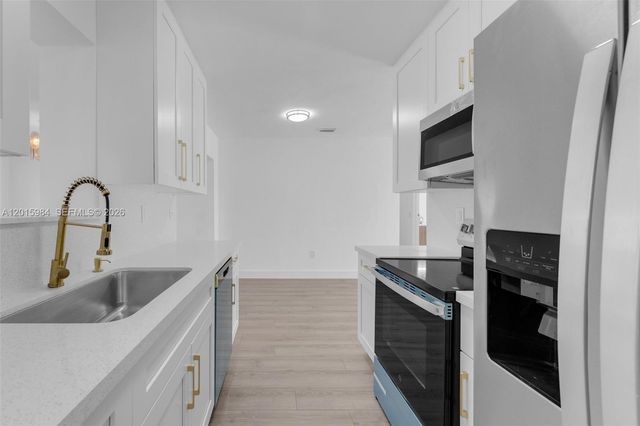 4211 SW 97th Place, Miami, FL 33165