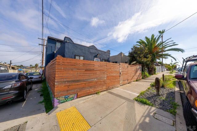 325 S 30th St, San Diego, CA 92113
