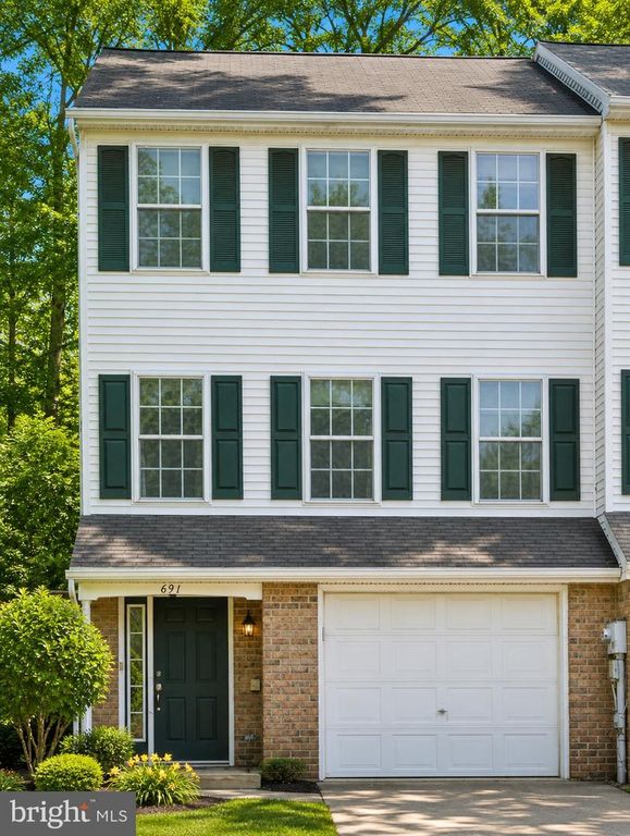 691 ROCKWOOD DR, Elizabethtown, PA 17022