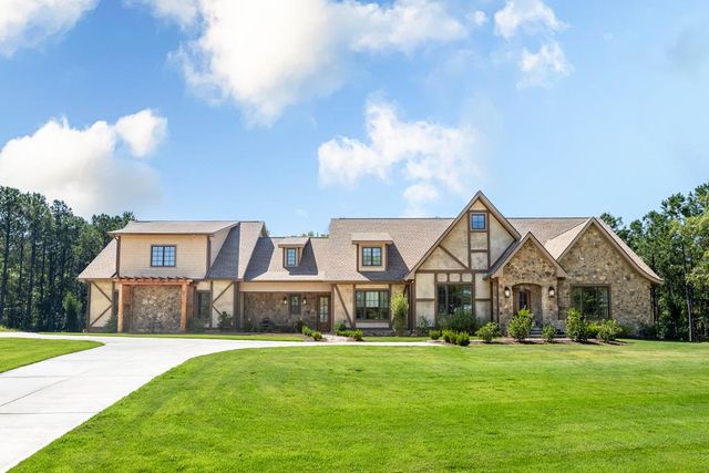 8511 Lake Bright Drive, Columbus, GA 31904