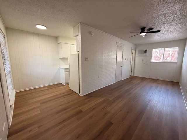 4712 Depew Ave 202, Austin, TX 78751