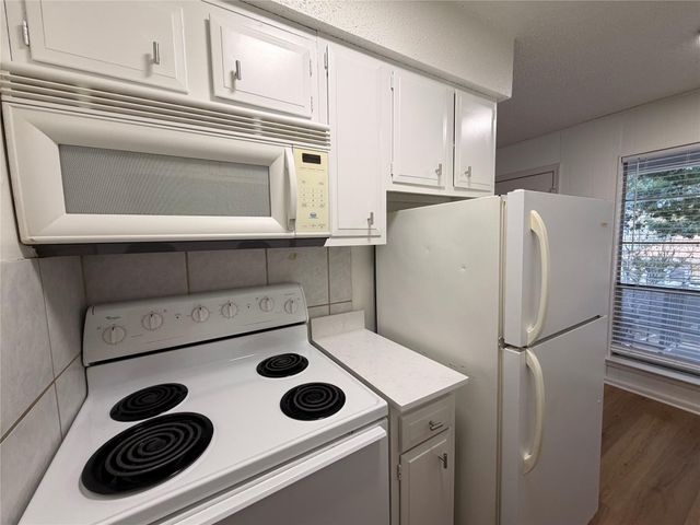 4712 Depew Ave 202, Austin, TX 78751