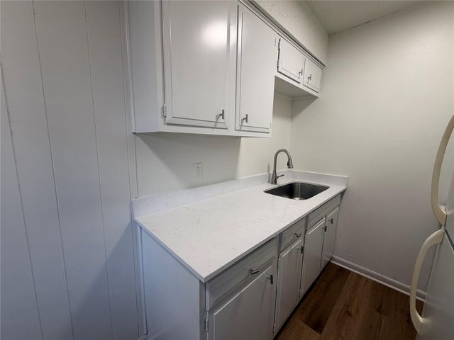 4712 Depew Ave 202, Austin, TX 78751