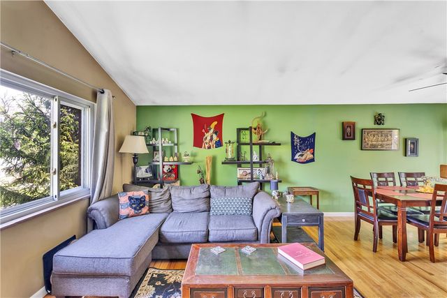 134 Bleil Dr, Shaler, PA 15116