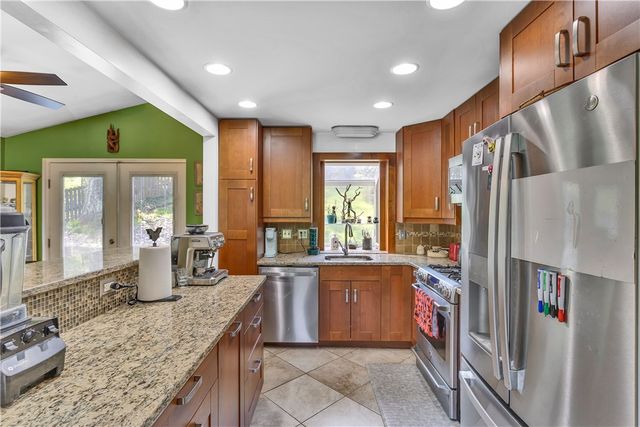 134 Bleil Dr, Shaler, PA 15116