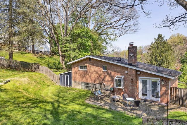 134 Bleil Dr, Shaler, PA 15116