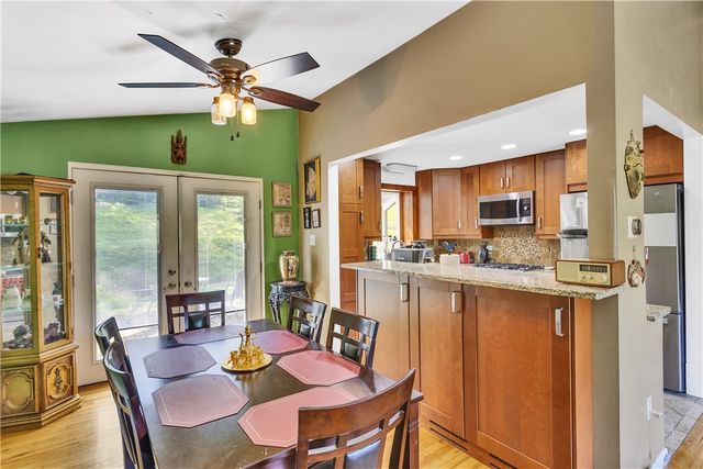 134 Bleil Dr, Shaler, PA 15116