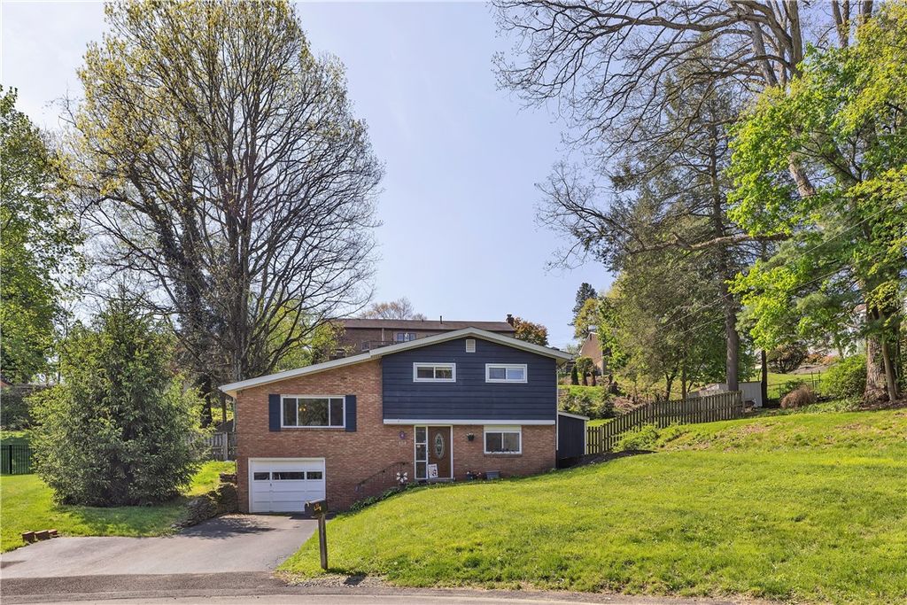 134 Bleil Dr, Shaler, PA 15116