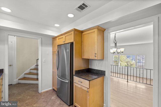 5927 BAYSHIRE RD, Springfield, VA 22152