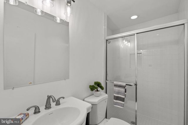 5927 BAYSHIRE RD, Springfield, VA 22152