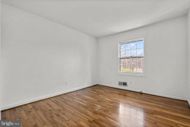 5927 BAYSHIRE RD, Springfield, VA 22152