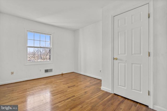 5927 BAYSHIRE RD, Springfield, VA 22152