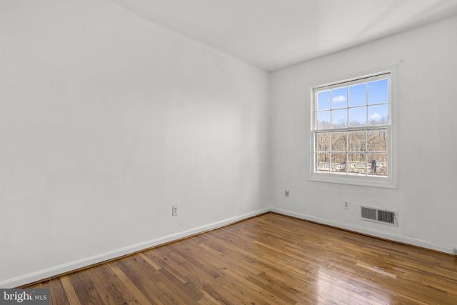 5927 BAYSHIRE RD, Springfield, VA 22152