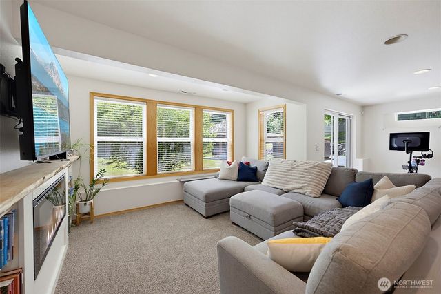 12209 133rd Avenue E, Puyallup, WA 98374