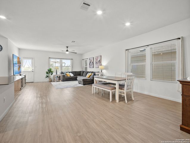 6718 Carlton Crest, San Antonio, TX 78253