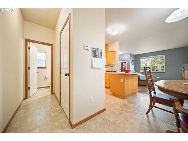 33590 Se DILL Pl, Scappoose, OR 97056