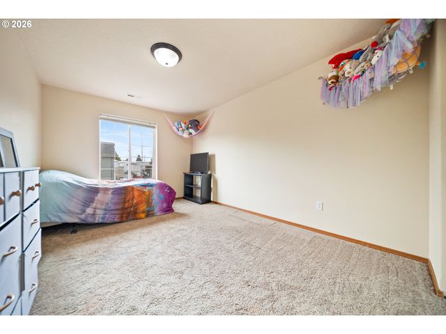 33590 Se DILL Pl, Scappoose, OR 97056