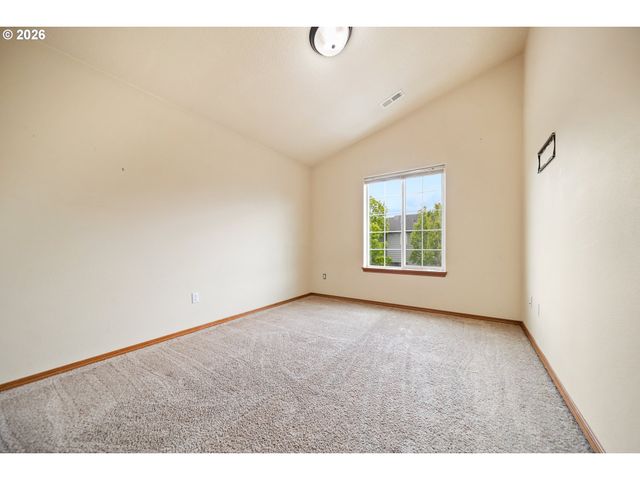 33590 Se DILL Pl, Scappoose, OR 97056