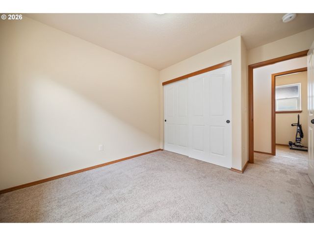 33590 Se DILL Pl, Scappoose, OR 97056