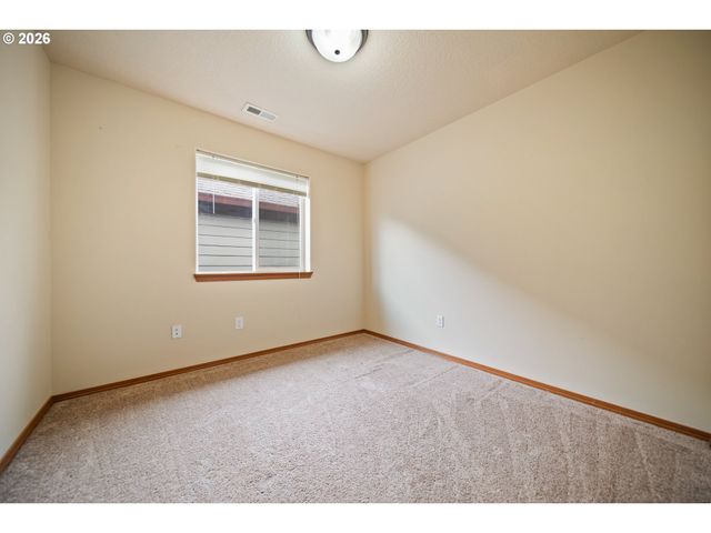 33590 Se DILL Pl, Scappoose, OR 97056