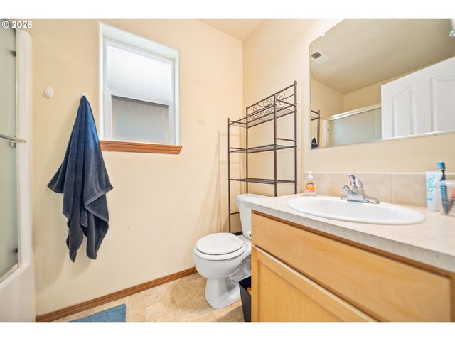 33590 Se DILL Pl, Scappoose, OR 97056