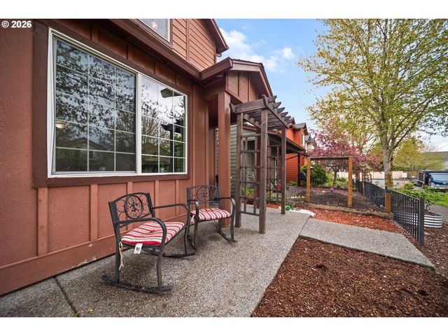 33590 Se DILL Pl, Scappoose, OR 97056