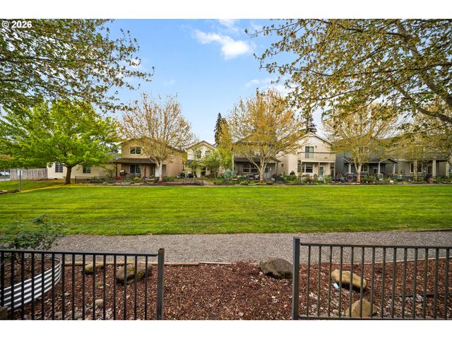 33590 Se DILL Pl, Scappoose, OR 97056