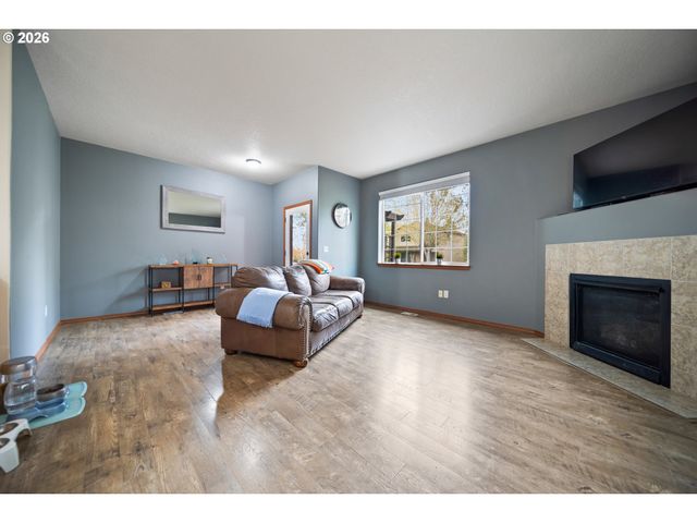 33590 Se DILL Pl, Scappoose, OR 97056