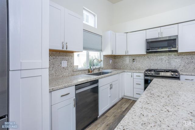 8609 Winlock Street, Bakersfield, CA 93312