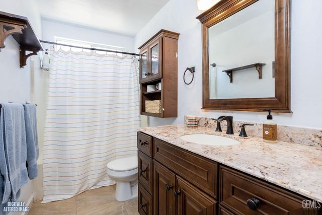 8609 Winlock Street, Bakersfield, CA 93312
