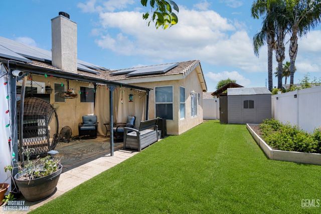 8609 Winlock Street, Bakersfield, CA 93312